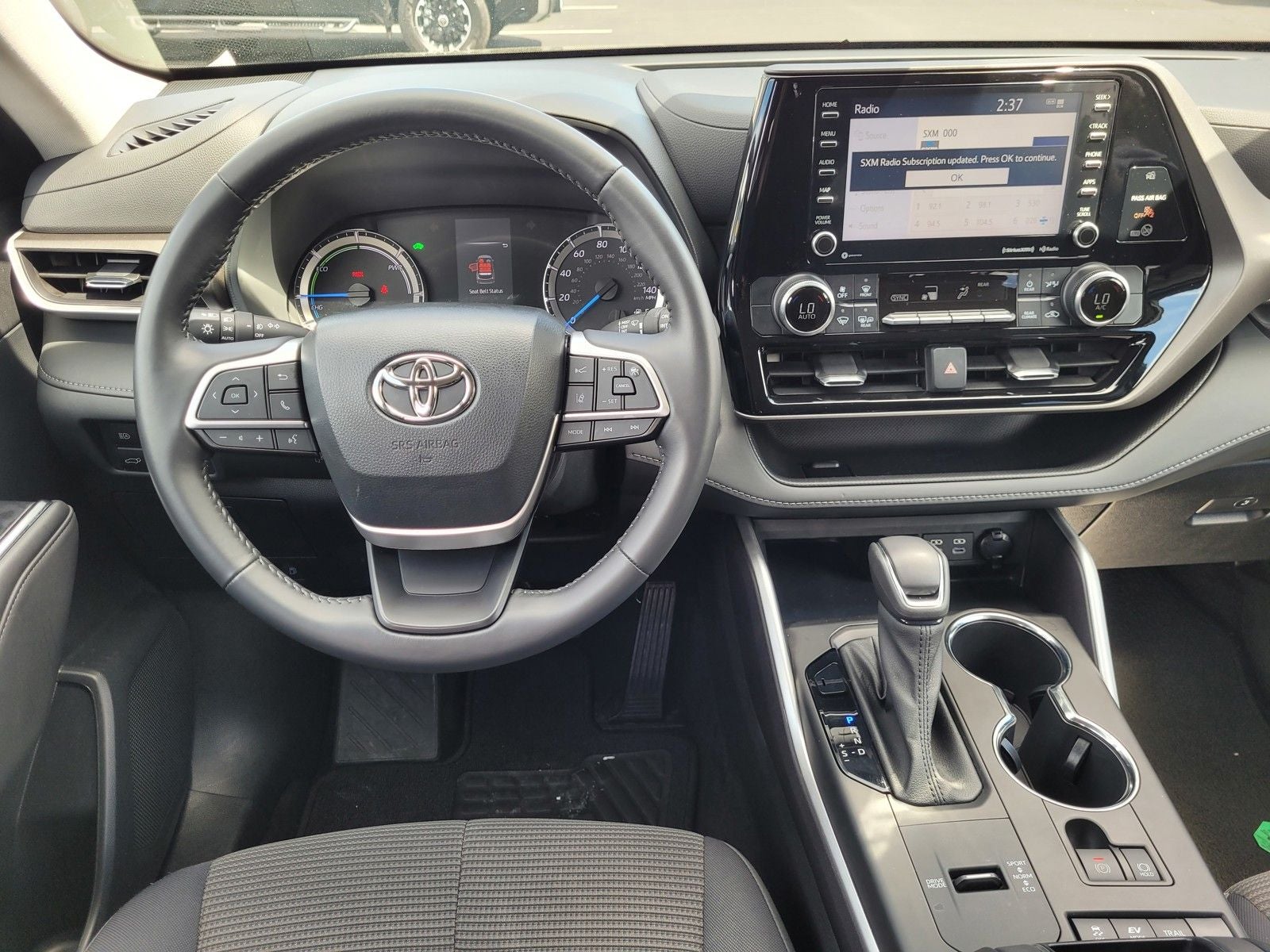 2022 Toyota Highlander Hybrid LE