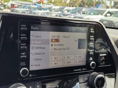 2022 Toyota Highlander Hybrid LE