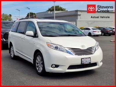 2017 Toyota Sienna XLE 7 Passenger