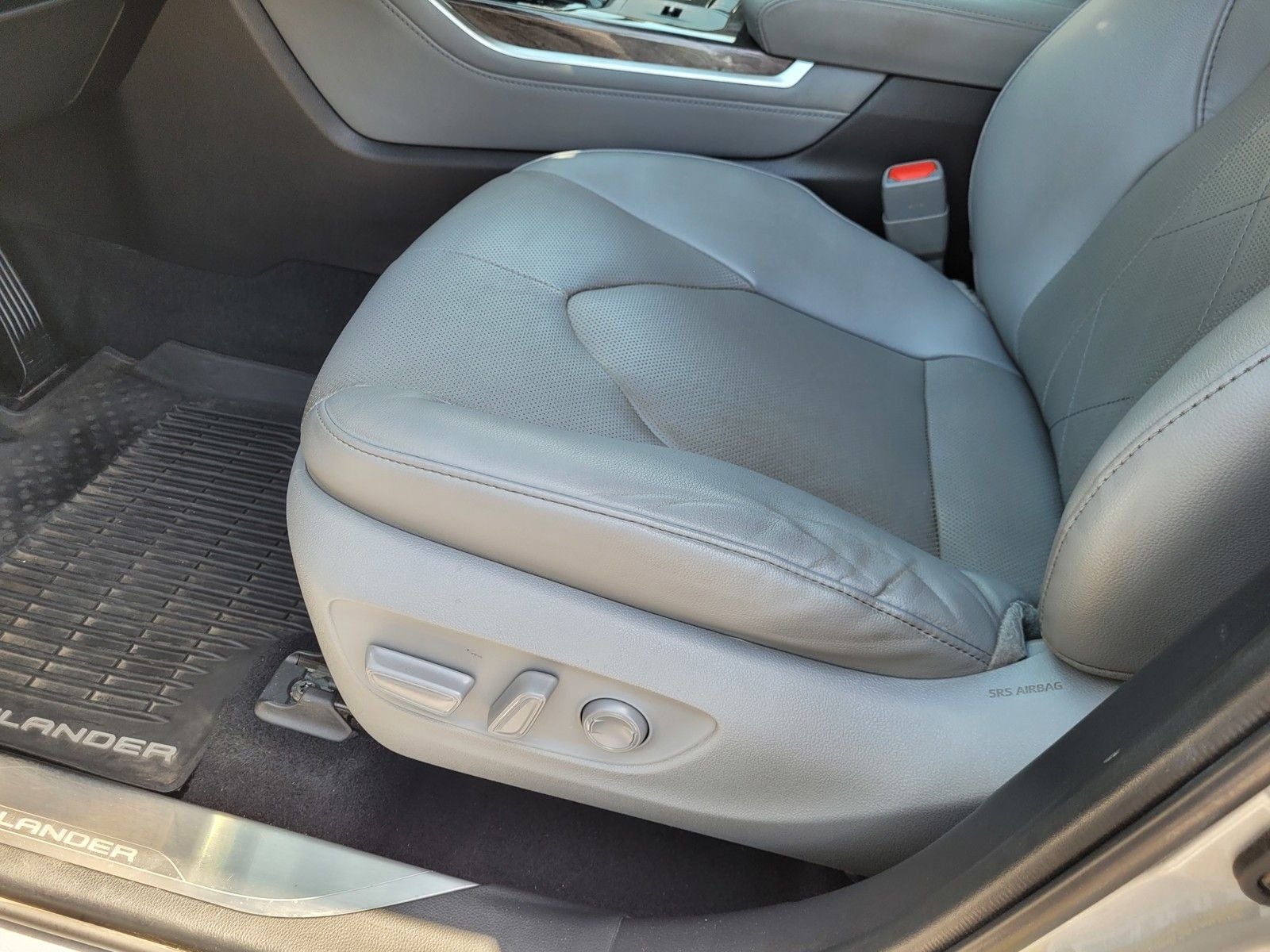 2021 Toyota Highlander Hybrid Platinum