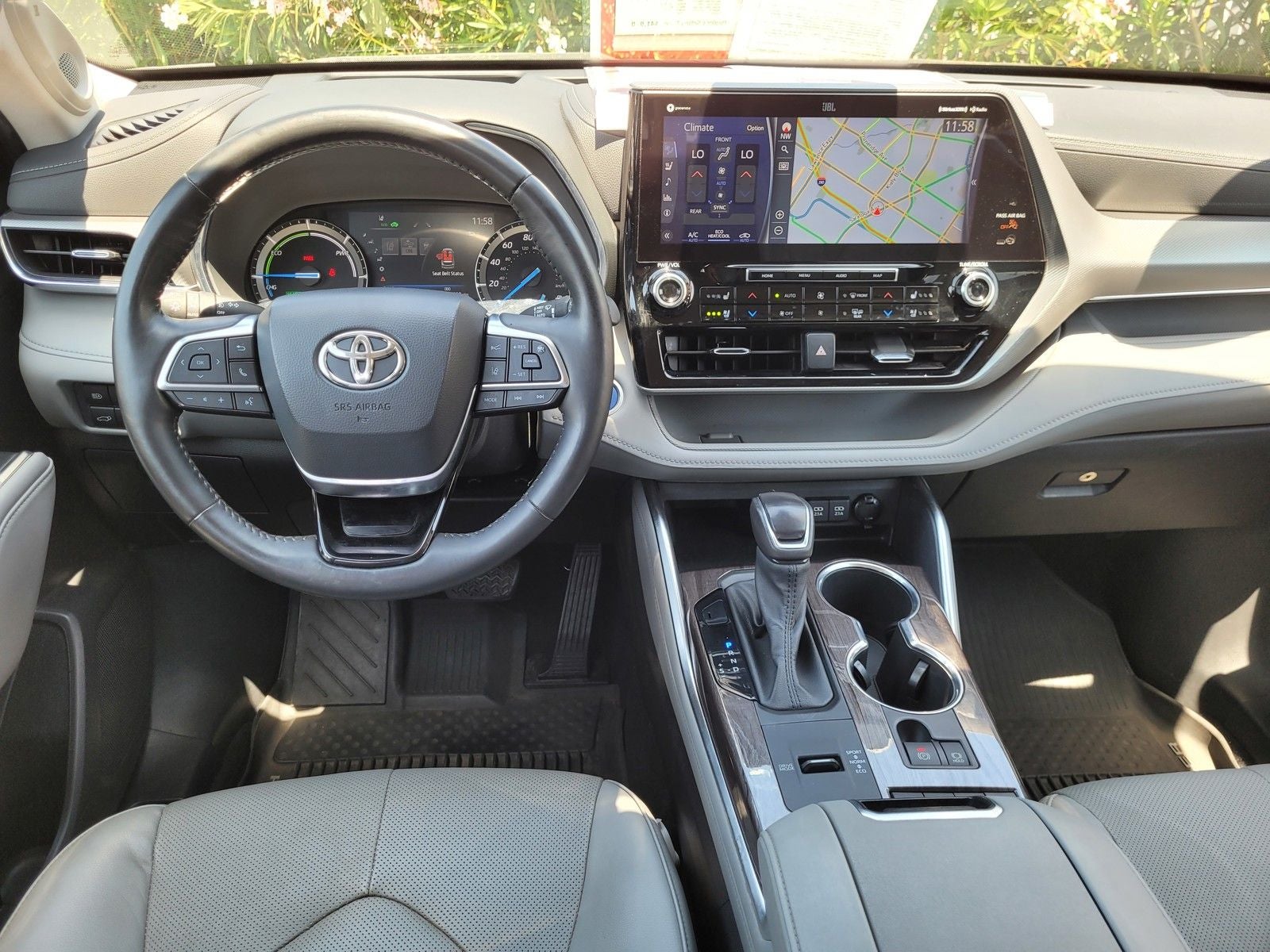 2021 Toyota Highlander Hybrid Platinum