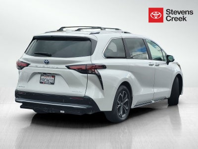 2025 Toyota Sienna Platinum 7 Passenger