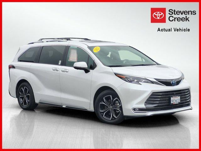 2025 Toyota Sienna Platinum 7 Passenger