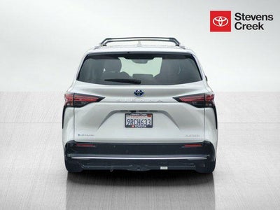 2025 Toyota Sienna Platinum 7 Passenger