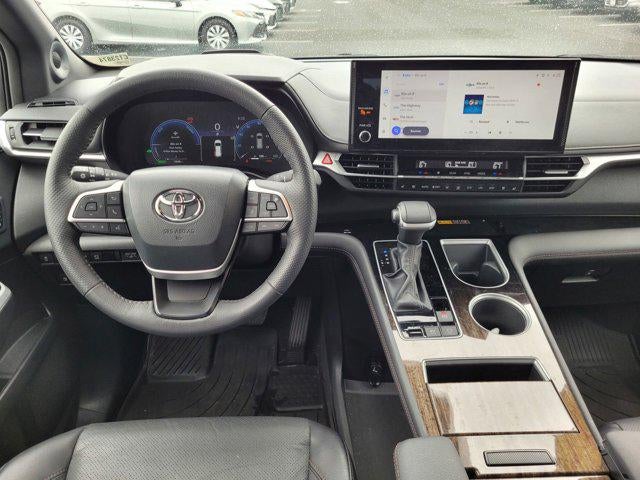 2025 Toyota Sienna Platinum 7 Passenger