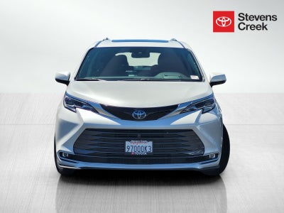 2022 Toyota Sienna Platinum 7 Passenger
