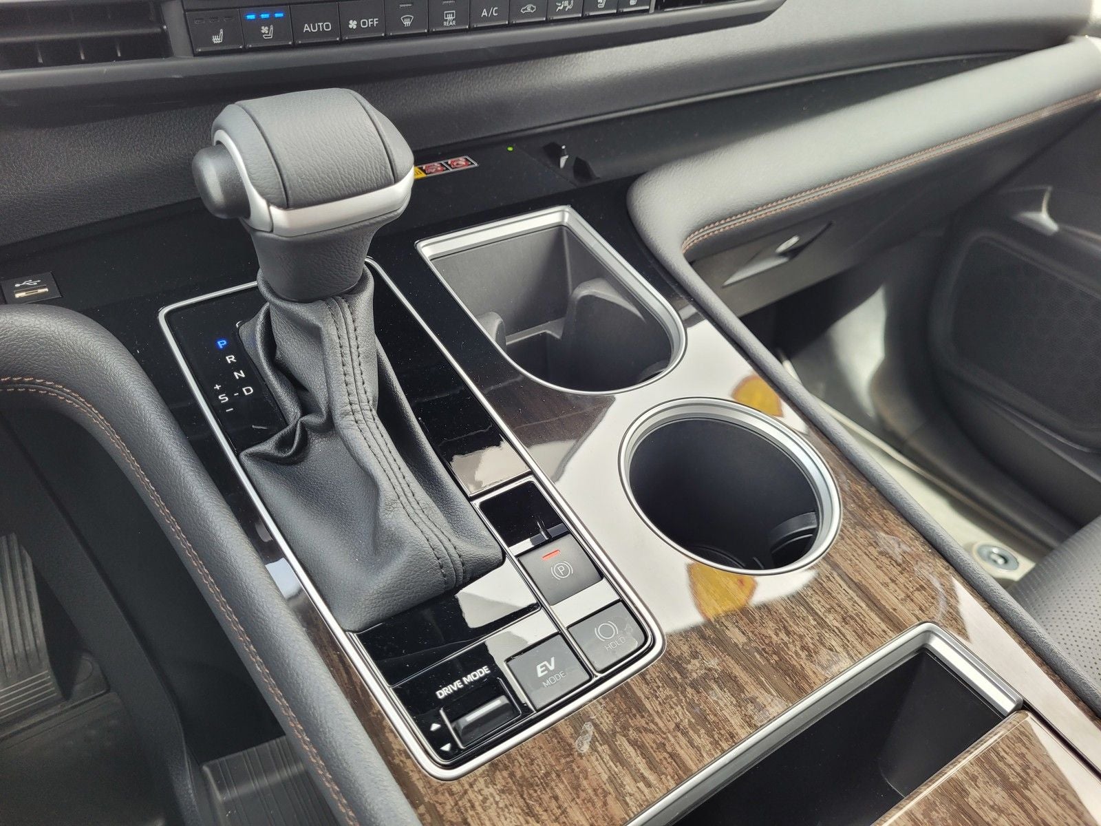 2025 Toyota Sienna Platinum 7 Passenger