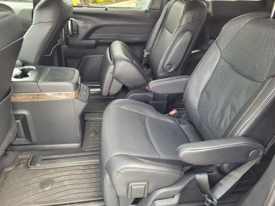 2025 Toyota Sienna Platinum 7 Passenger