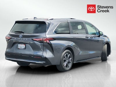 2025 Toyota Sienna Platinum 7 Passenger