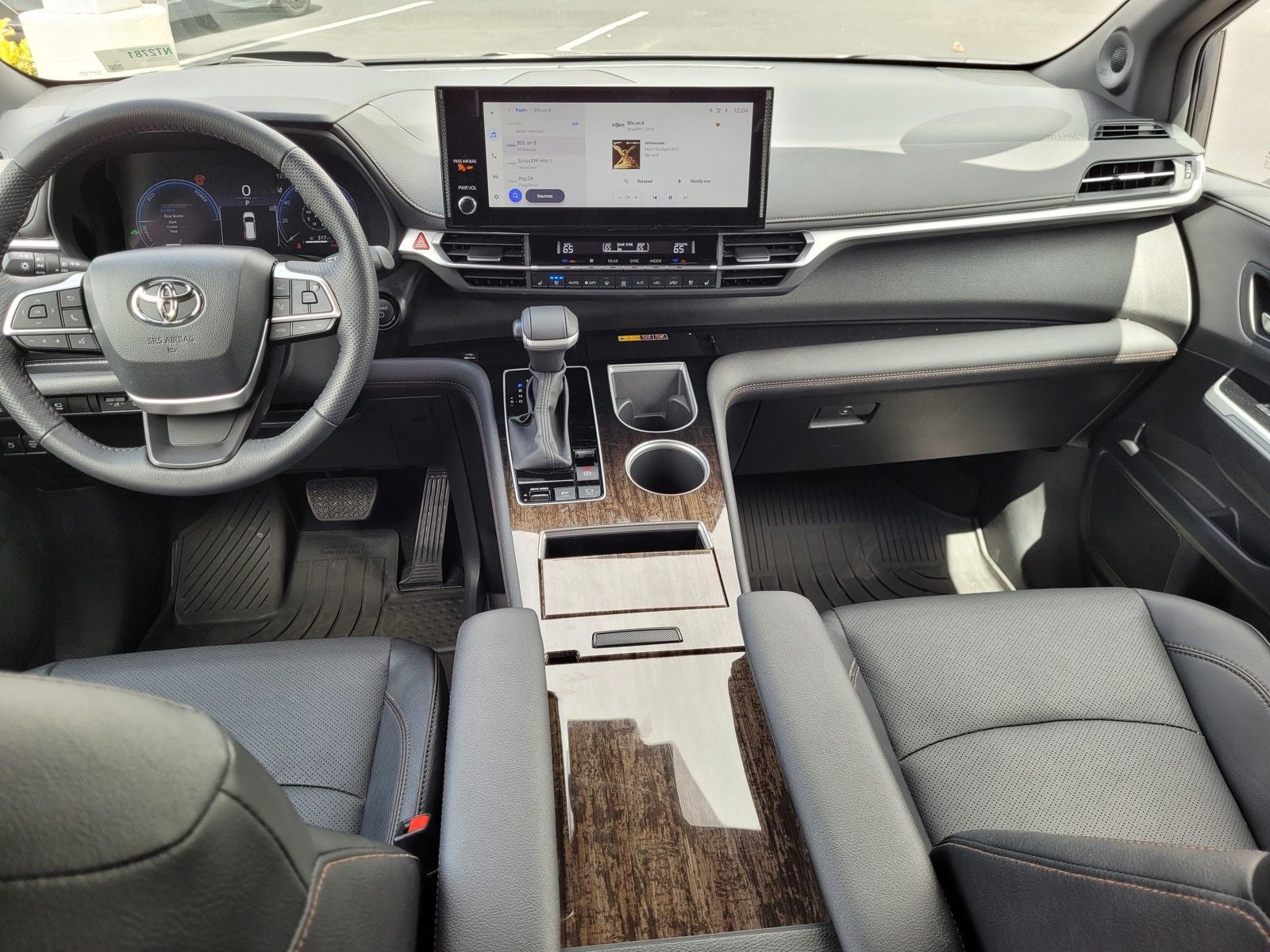 2025 Toyota Sienna Platinum 7 Passenger