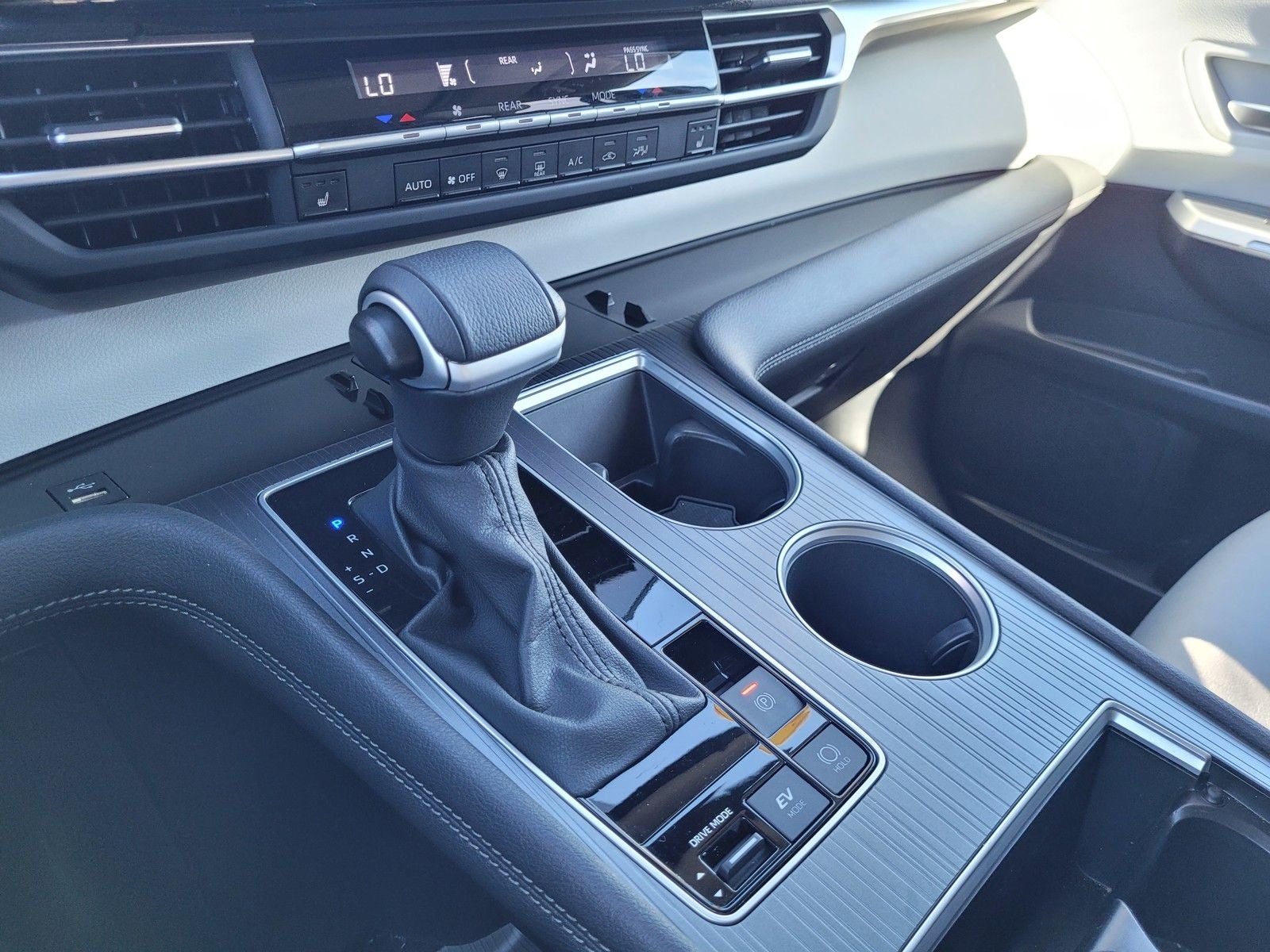 2025 Toyota Sienna XLE 7 Passenger