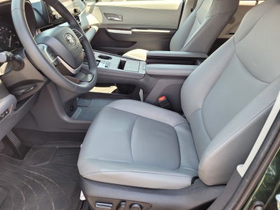 2024 Toyota Sienna XLE 7 Passenger