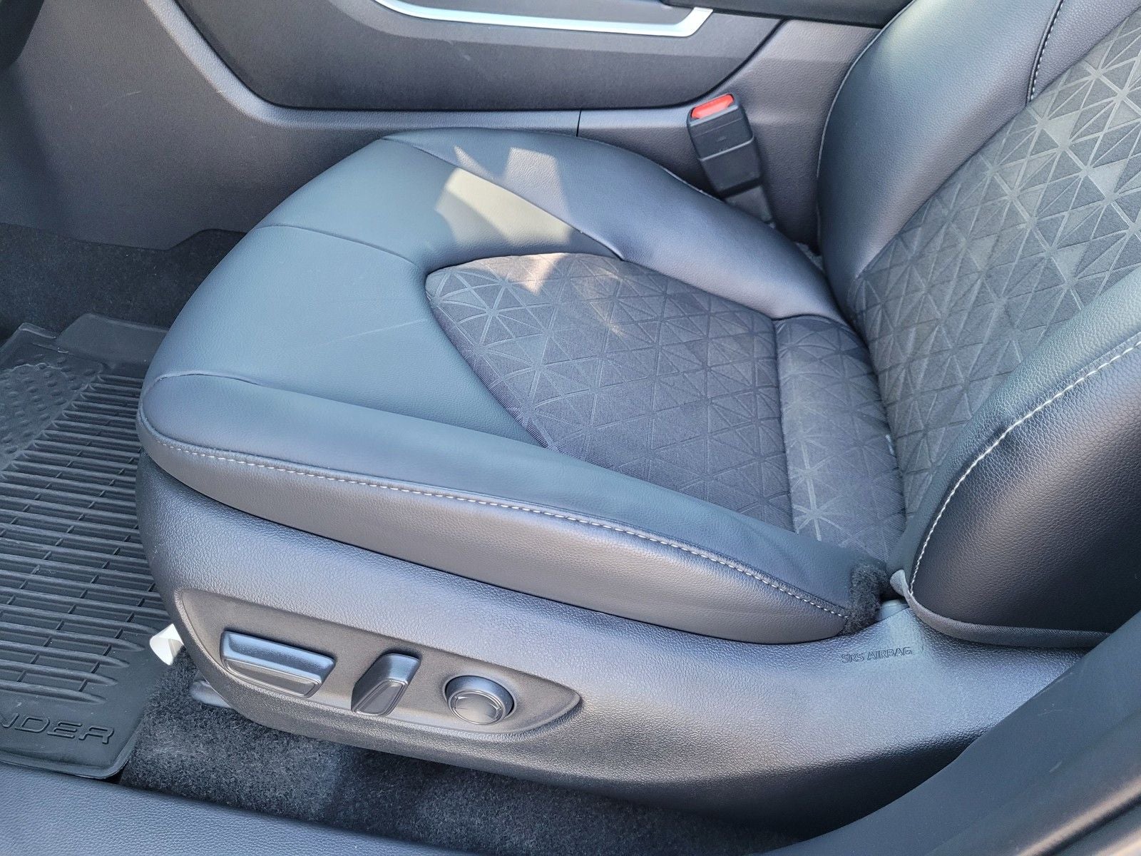 2025 Toyota Highlander Hybrid XLE