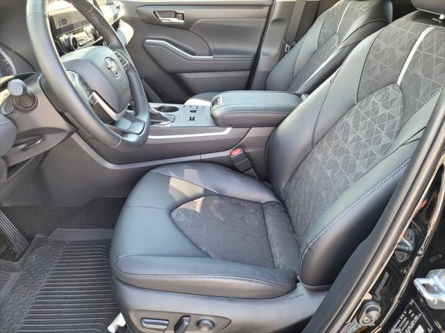 2025 Toyota Highlander Hybrid XLE