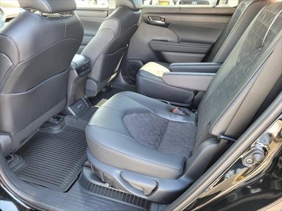 2025 Toyota Highlander Hybrid XLE
