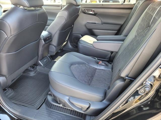 2025 Toyota Highlander Hybrid XLE