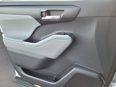 2026 Toyota Highlander Hybrid XLE