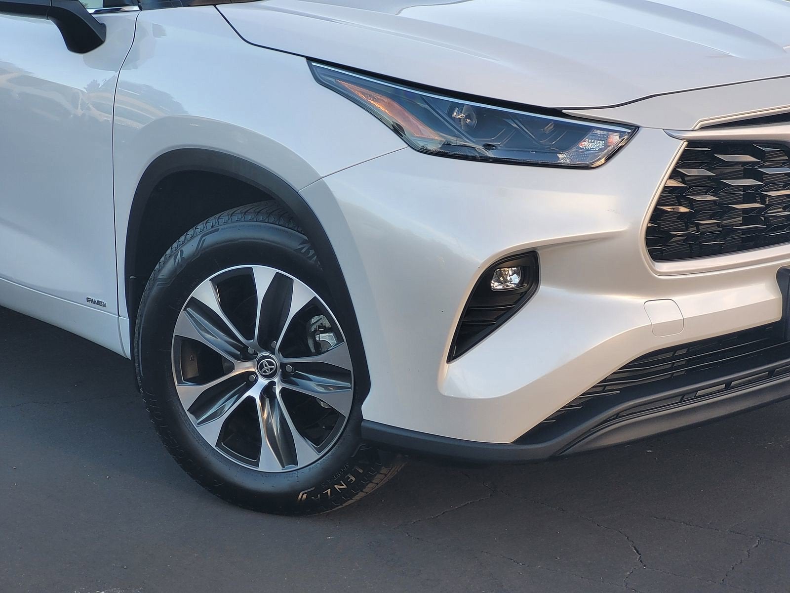 2026 Toyota Highlander Hybrid XLE