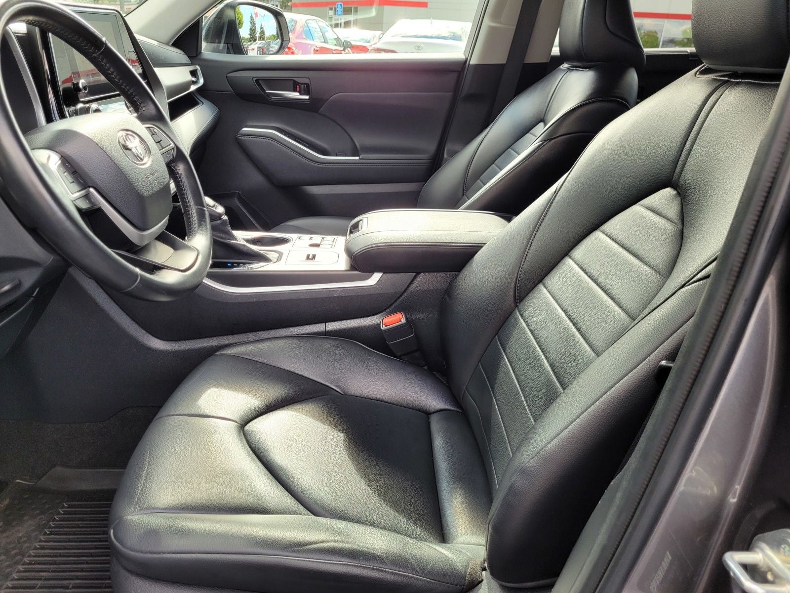 2023 Toyota Highlander Hybrid XLE