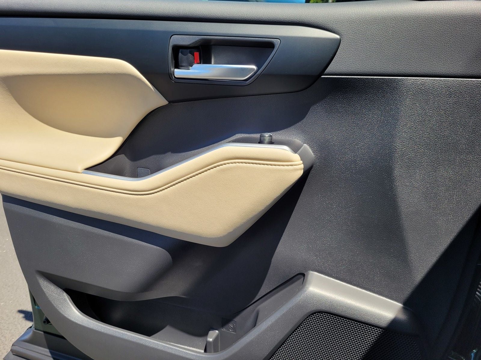 2025 Toyota Highlander Hybrid XLE