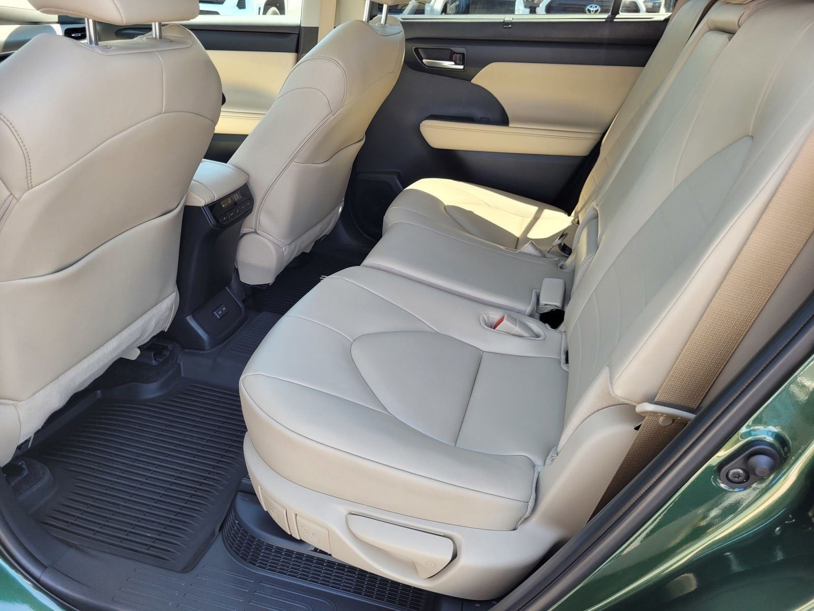 2025 Toyota Highlander Hybrid XLE