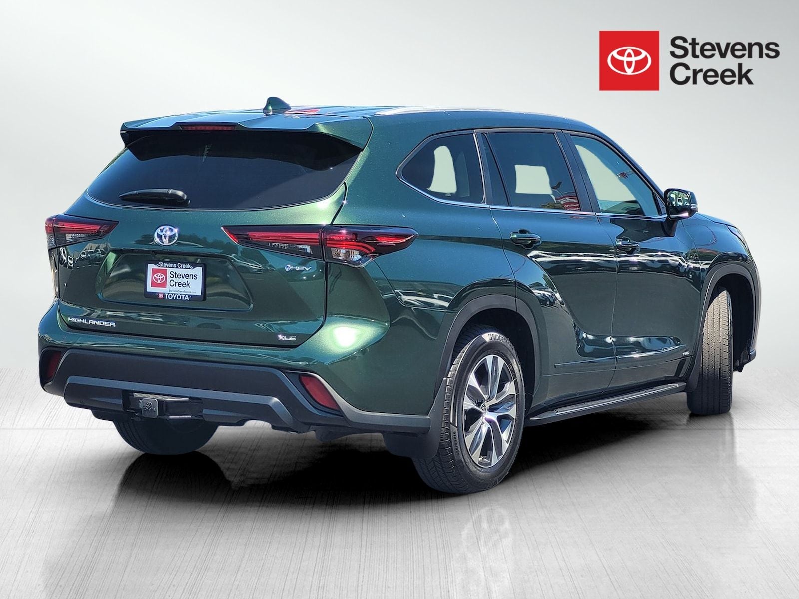 2025 Toyota Highlander Hybrid XLE