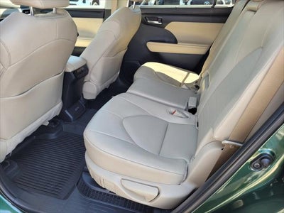 2025 Toyota Highlander Hybrid XLE
