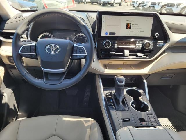 2025 Toyota Highlander Hybrid XLE