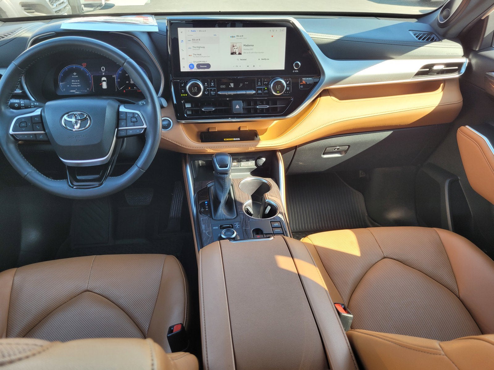 2024 Toyota Highlander Platinum