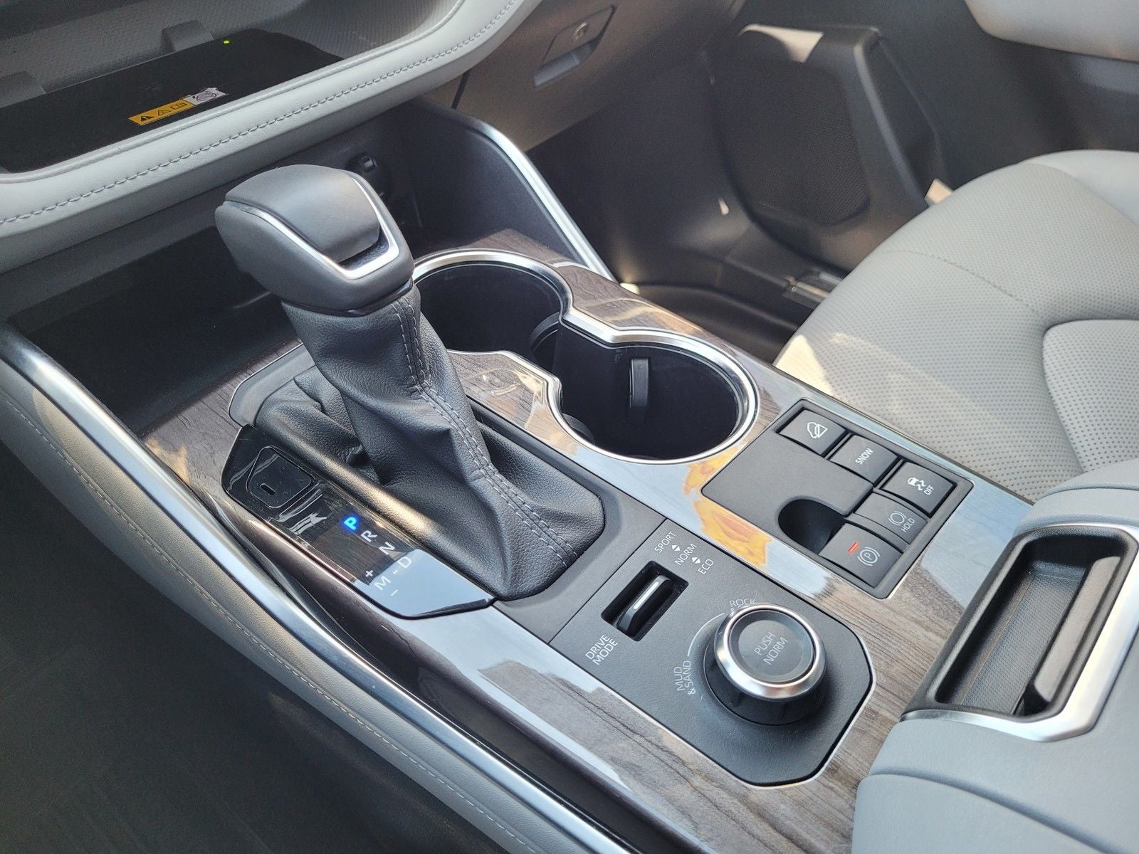 2024 Toyota Highlander Platinum