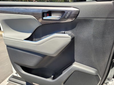 2024 Toyota Highlander Platinum