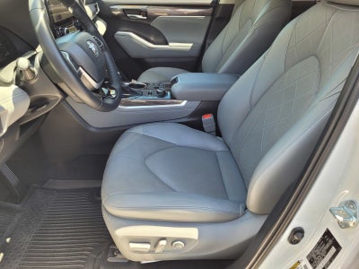 2024 Toyota Highlander Platinum