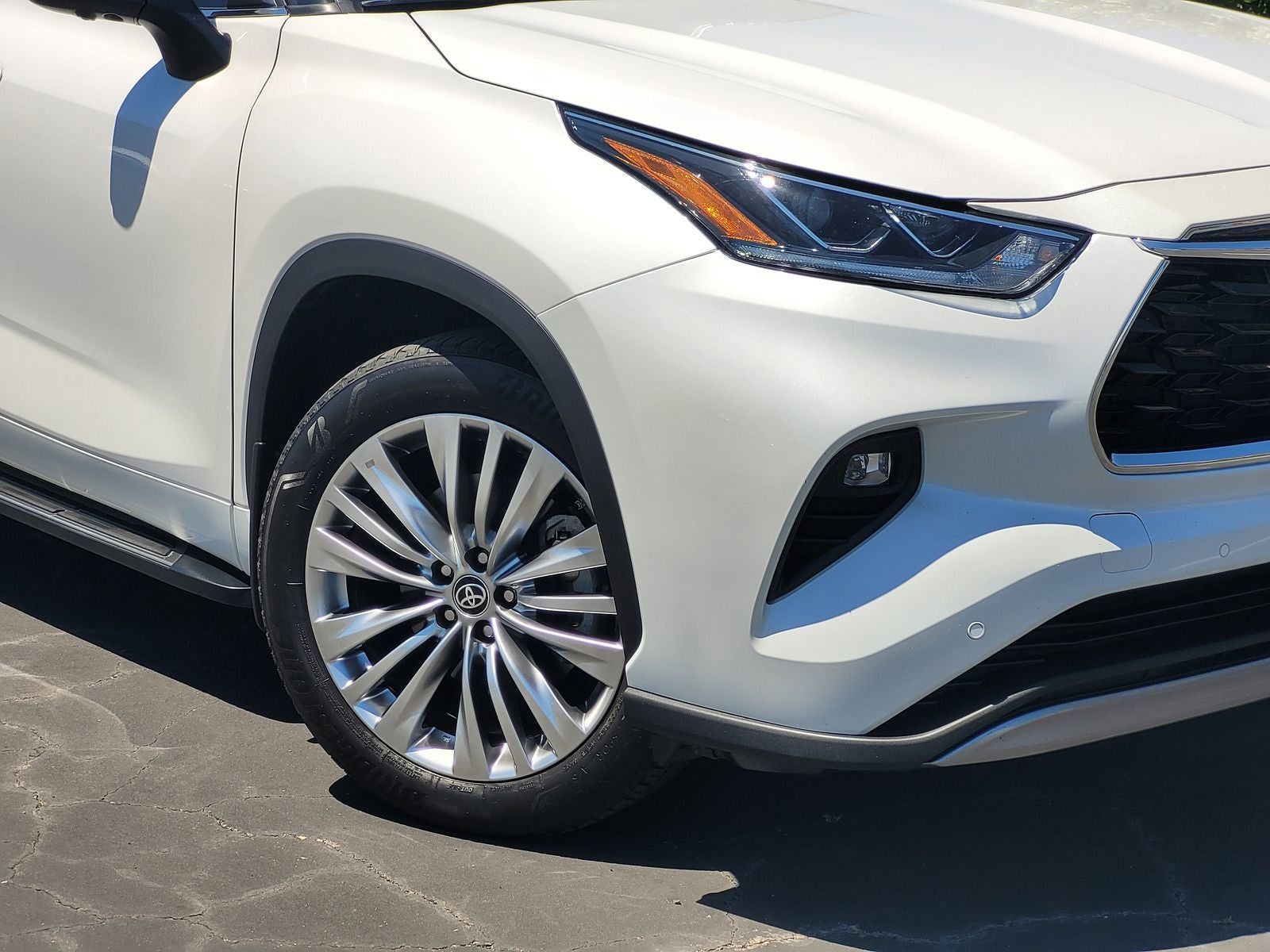 2024 Toyota Highlander Platinum