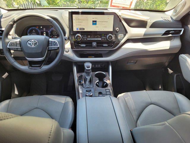 2024 Toyota Highlander Platinum