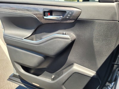 2024 Toyota Highlander Platinum