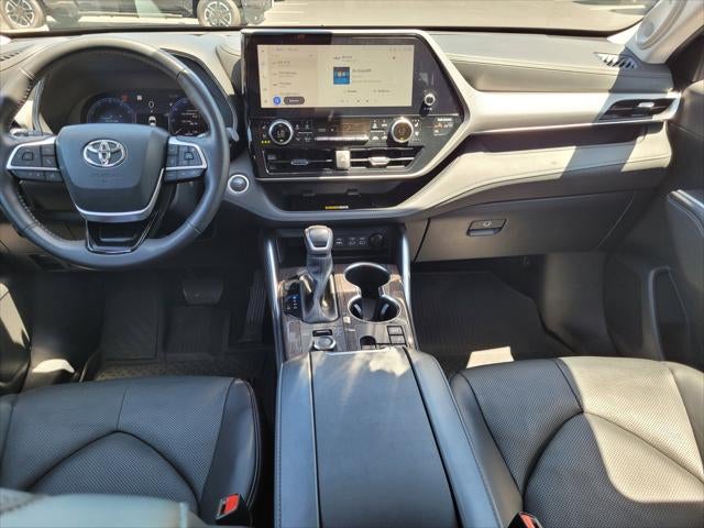 2024 Toyota Highlander Platinum
