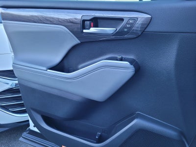 2024 Toyota Highlander Platinum