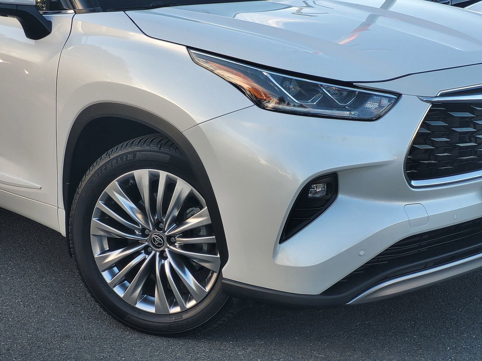 2024 Toyota Highlander Platinum