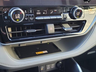 2024 Toyota Highlander Platinum