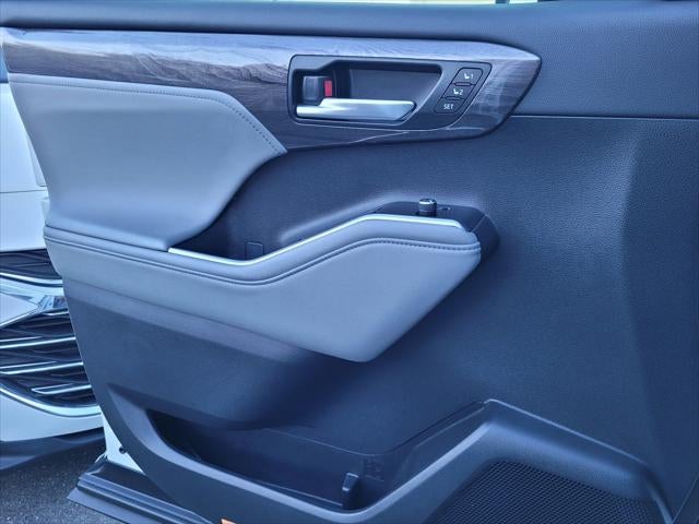 2024 Toyota Highlander Platinum