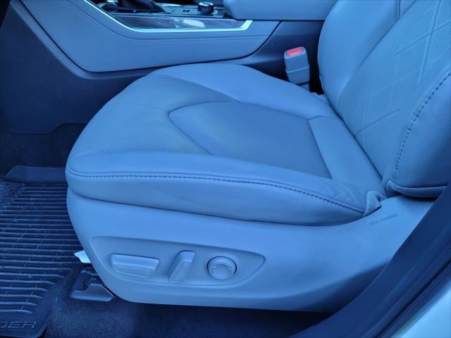 2024 Toyota Highlander Platinum