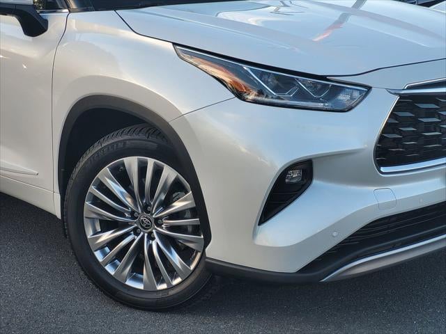 2024 Toyota Highlander Platinum