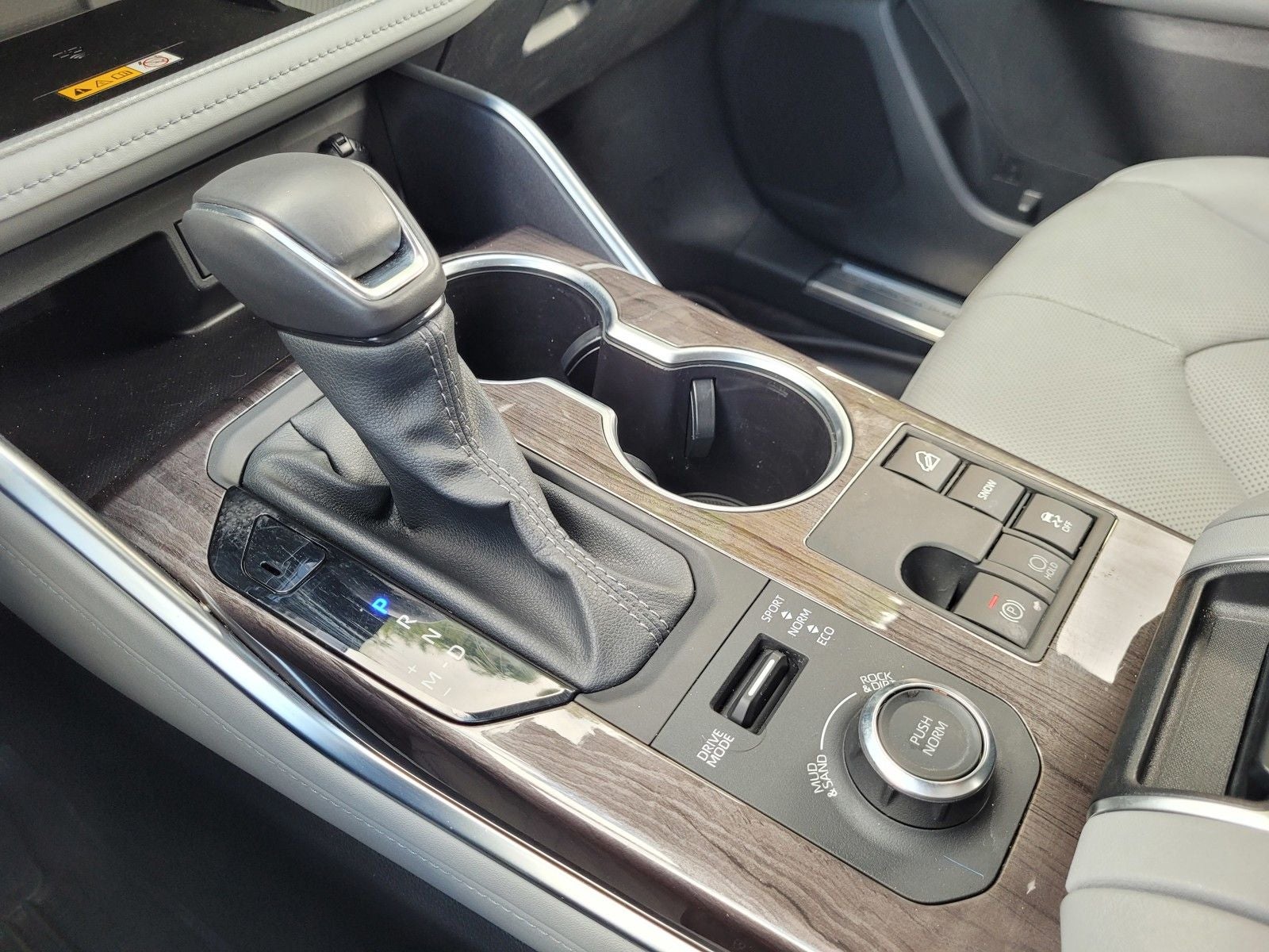 2024 Toyota Highlander Platinum