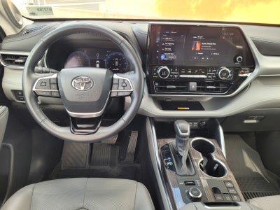 2024 Toyota Highlander Platinum