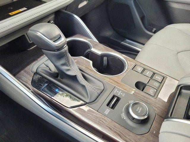 2024 Toyota Highlander Platinum