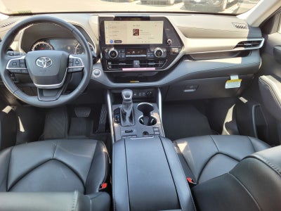 2024 Toyota Highlander XLE