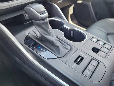 2024 Toyota Highlander XLE