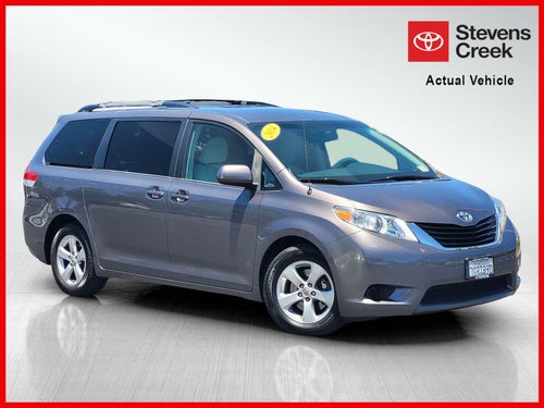 2014 Toyota Sienna LE 8 Passenger