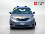 2014 Toyota Sienna LE 8 Passenger