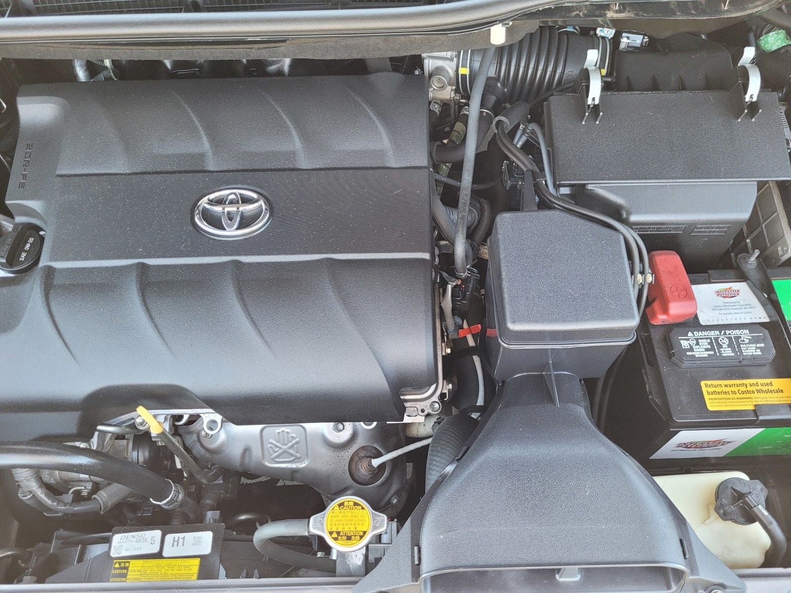 2014 Toyota Sienna LE 8 Passenger